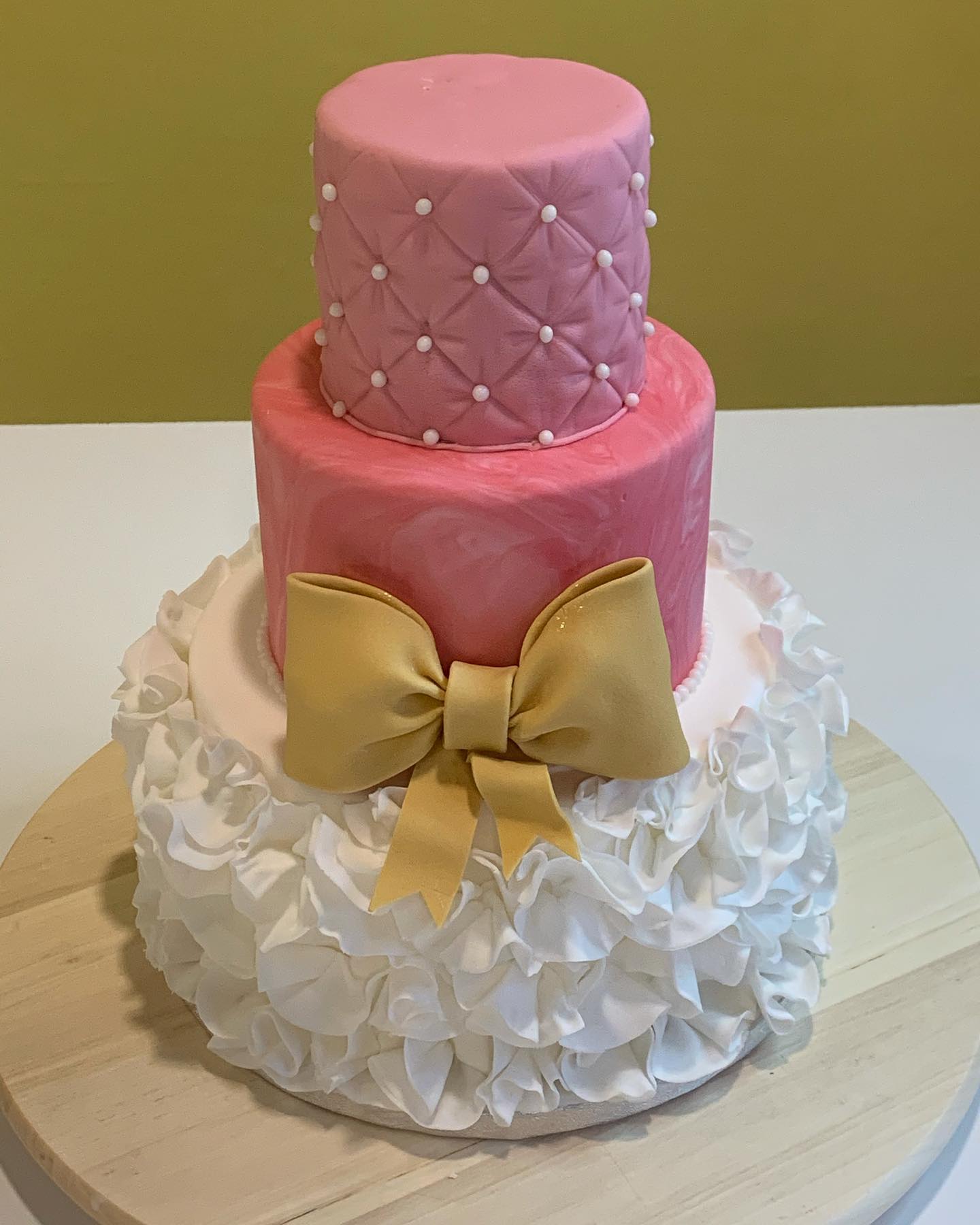 Pâte à sucre rose poudré pour gateau mariage ou gender reveal